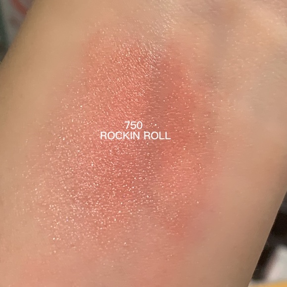 DIOR ADDICT STELLAR SHINE CASE, 750 - Picture 1 of 4